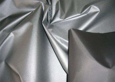 Chine Couleur argentée/pourpre de compte de fil du tissu 190T de taffetas de polyester a adapté confortable aux besoins du client fournisseur