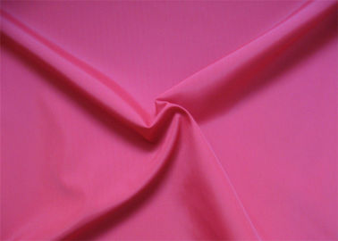 Chine Tissu rouge de taffetas de bout droit, rétrécissement de taffetas de polyester de 75d 190t - résistant fournisseur