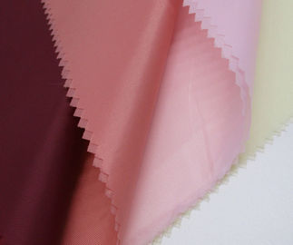 Chine Tissu mou superbe 40 de revêtement de PA * compte du fil 50D antistatique pour le tissu de sac fournisseur