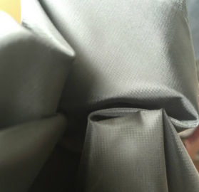 Chine Tissu de satin de polyester de Wovens, larme matérielle de tissu du poly taffetas 400t - résistante fournisseur