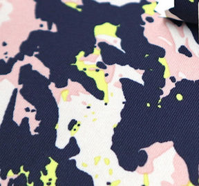 Chine Le tissu de polyester imprimé par surface douce, 270T à la mode a imprimé le tissu de satin fournisseur
