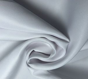 Chine Le PVC durable a enduit le tissu 75D * compte de polyester du fil 150D pour des vêtements de sport fournisseur