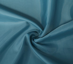 Chine Raffinez le tissu teint 190T de taffetas de polyester doux superbe d'aspect lumineux de 50 GM/M fournisseur