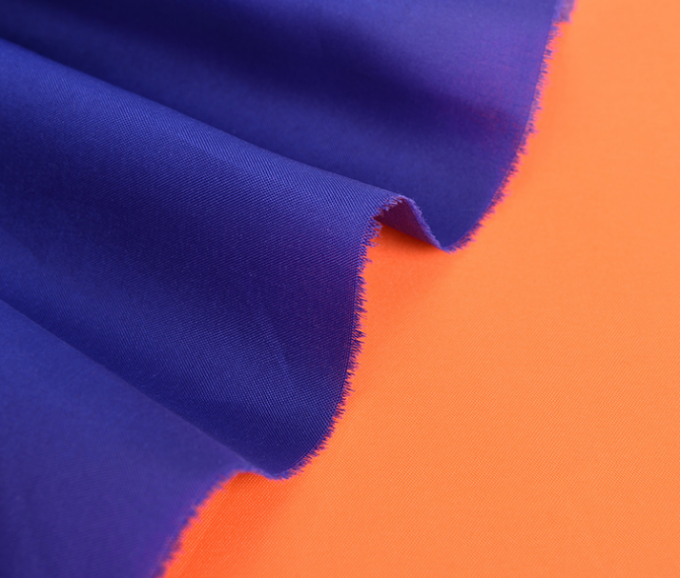 L'unité centrale a enduit le tissu de pongé de polyester, résistance thermique de tissu de satin du polyester 300T