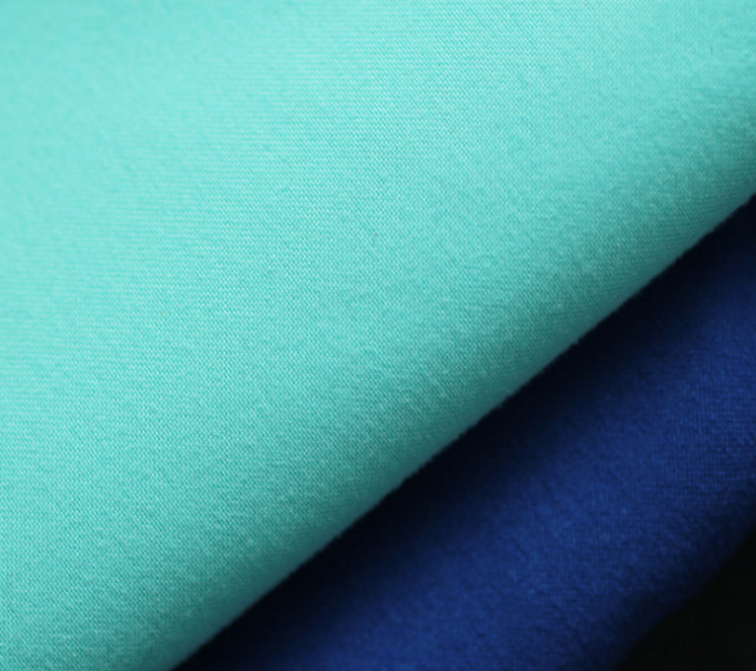 Produit hydrofuge de tissu de Knit de polyester de 108 GM/M et qui respecte l'environnement colorés