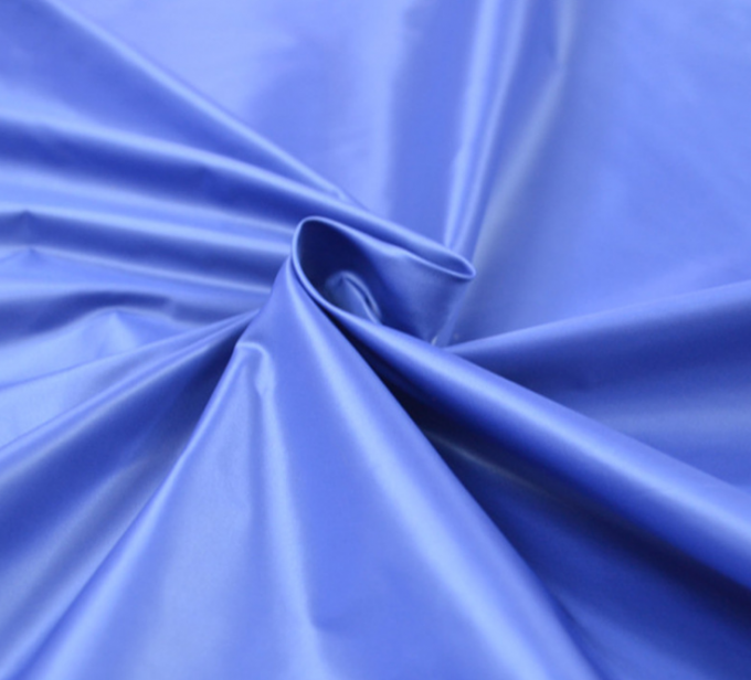 400T raffinent le tissu teint 30 de taffetas de polyester * couleur adaptée aux besoins du client par 30D pour le tissu