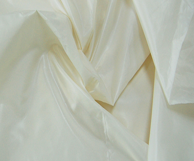 Tissu 100% de doublure de polyester 65 GM/M 300T 50 * doux 50D superbe pour la lingerie